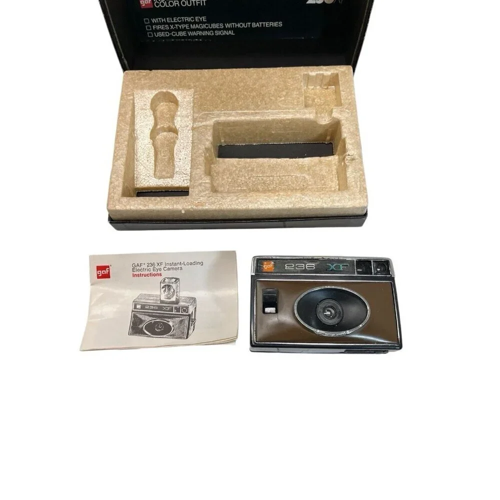 Vintage GAF Model: 236 XF Camera - Instant-Loading Color Outfit NOT TESTED